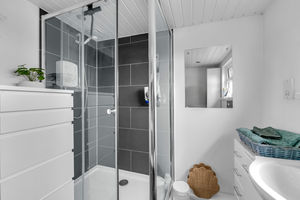 Photo 60- click for photo gallery